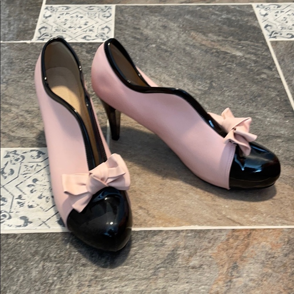 Pink & Black Cap-Toe Bow Accent Bootie size 12